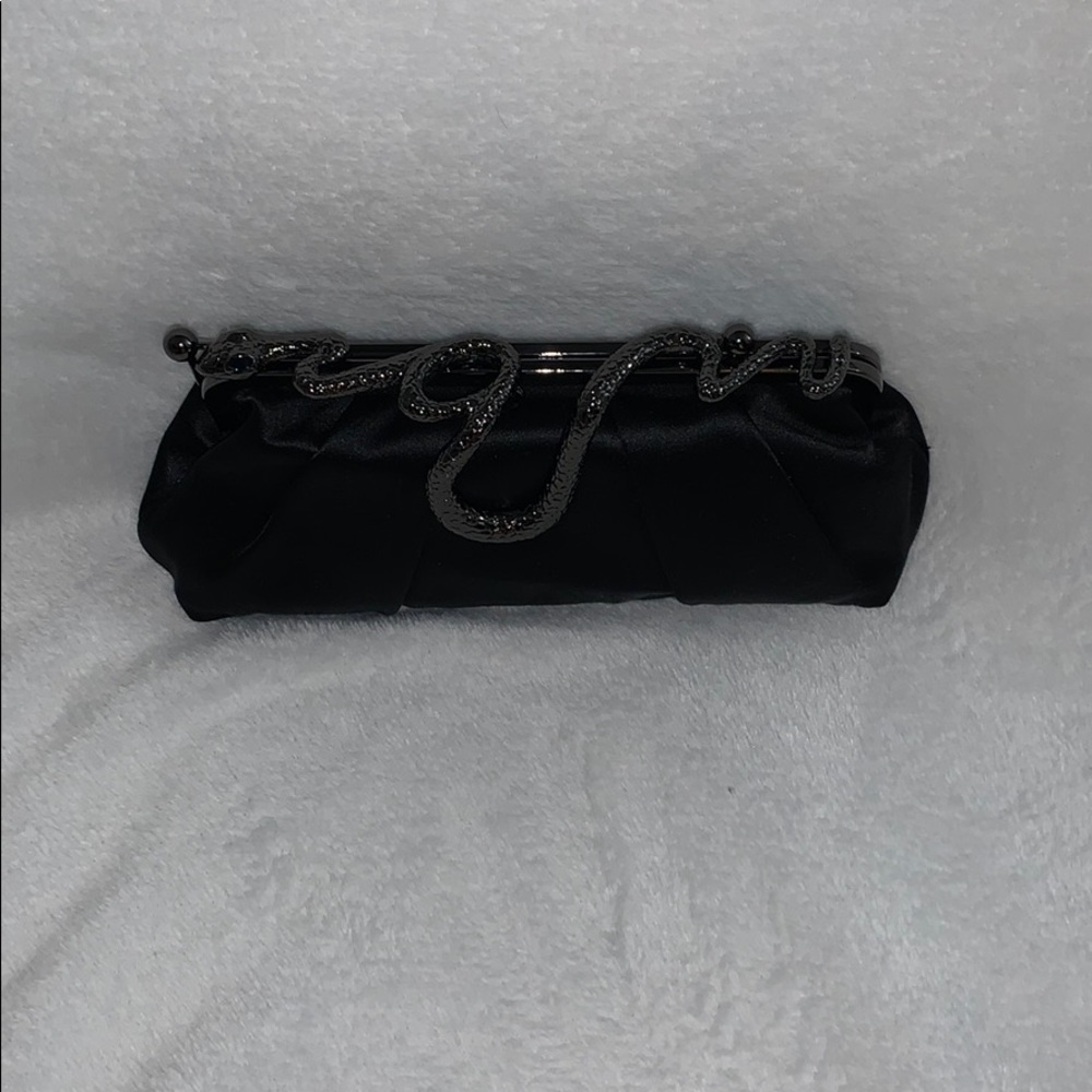 Snake Clutch